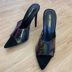 📌SOLD📌Cape Robbin Melrose black snake pointed toe PVC heels